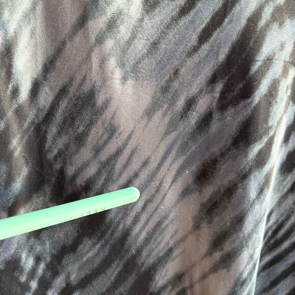 Rails Berlin Black Tide Colorway Stretch Satin Slip Style Midi Skirt size L - Picture 4 of 7